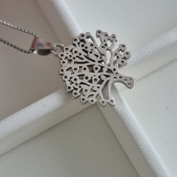 Silver Necklace - Picture 4 of 6